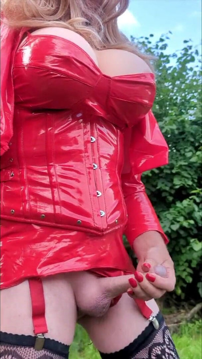 Thrilling moment from "Tranny Public Wanking by the Roadside"
