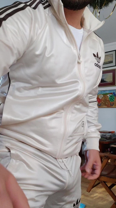 Adidas Chile hunk