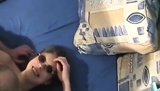 Almanya'dan meme uçlu amatör bebek götten sikiliyor