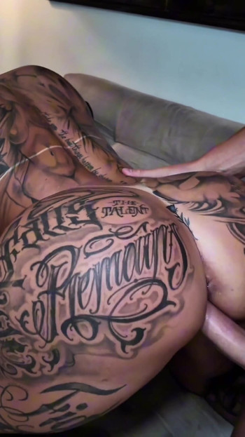 Pantat besar panas bertatu Brazil dikongkek kasar dan pancutan mani! Thawany Alves | Klip 1