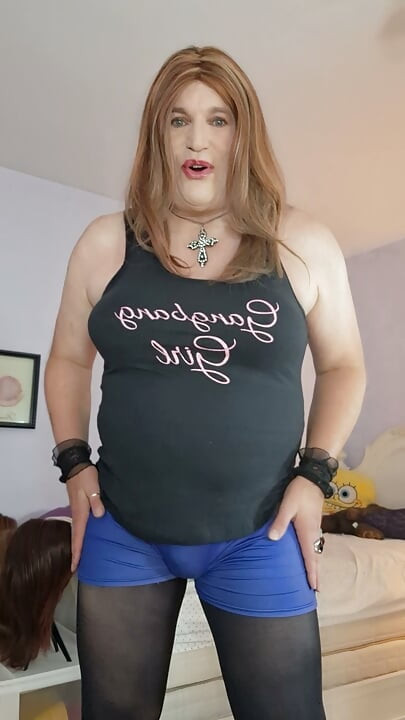 My birthday hotel room gangbang part 1