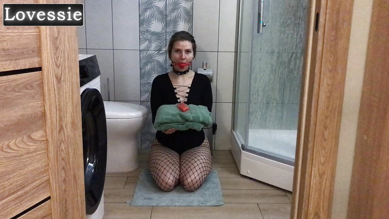 An obedient, hot MILF with a big butt serves her master and becomes a piece of human furniture - Lovessie