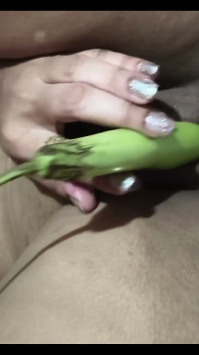 Unsatisfied with Her Husband, Sister-in-law Enjoyed Putting Long Eggplant and Loki in Her Pussy