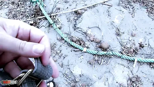 Gi kız plajda sert sikiliyor