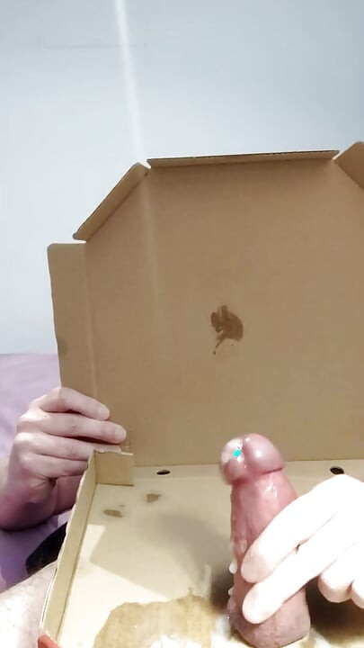 The girth - Thick cock - Big Pizza cumshot