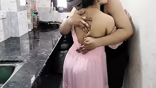 Cute school girl ko paise dekar pura kapda utaar kar pela