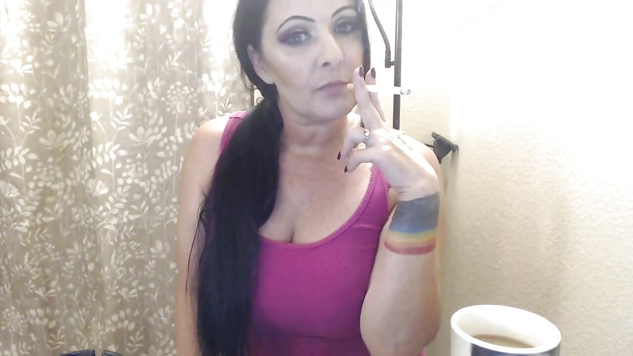 กาแฟยามเช้าและเวลาบุหรี่