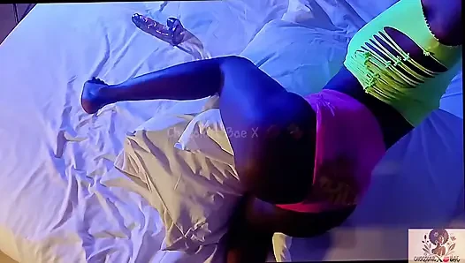 Twerk Yapıyorum Ve Seni Düşünerek Kendimi Sikiyorum Baba!!
