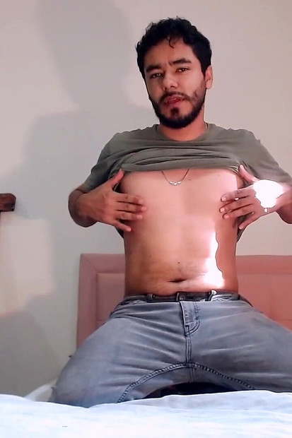 I Undress and Masturbate Deliciously Talking Dirty