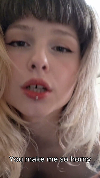 Blonde Hot Girl Giving Pleasure to Her Meaty Pussy