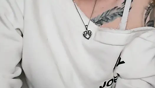 Istri nakal ini selingkuh sama teman barunya sambil ngomong jorok