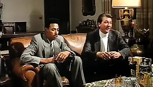 ITA Moana Pozzi ve Angelica Bella eğlenmeniz için performans sergiliyor