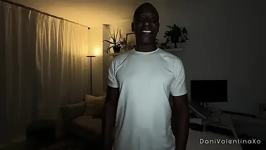 Tombul iri güzel kadın Dani kocasını ilk kez aldatıyor