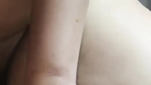 Новое марокканского секс-видео, что она предложила себя своему парню в доме ее мужа.