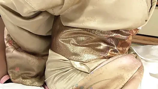 Memek becek cewek ini dientot habis-habisan sampai dicrot di dalam sampai menganga lebar