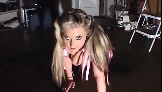 Ein junger arsch bereit für analfick!