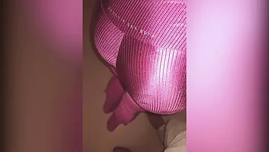 Istri hot dientot di pesta gedung - crot di mulut