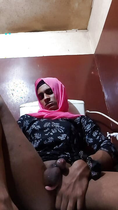 Desi hijabi gay femboy homemade masterbation