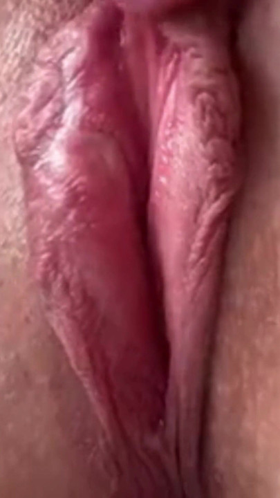 Exposed Clitoris Close-Up – Fingering Myself and Rubbing My Clitoris to a Pulsating Orgasm | Clip 2