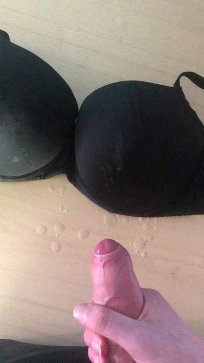 Cum on bra huge load