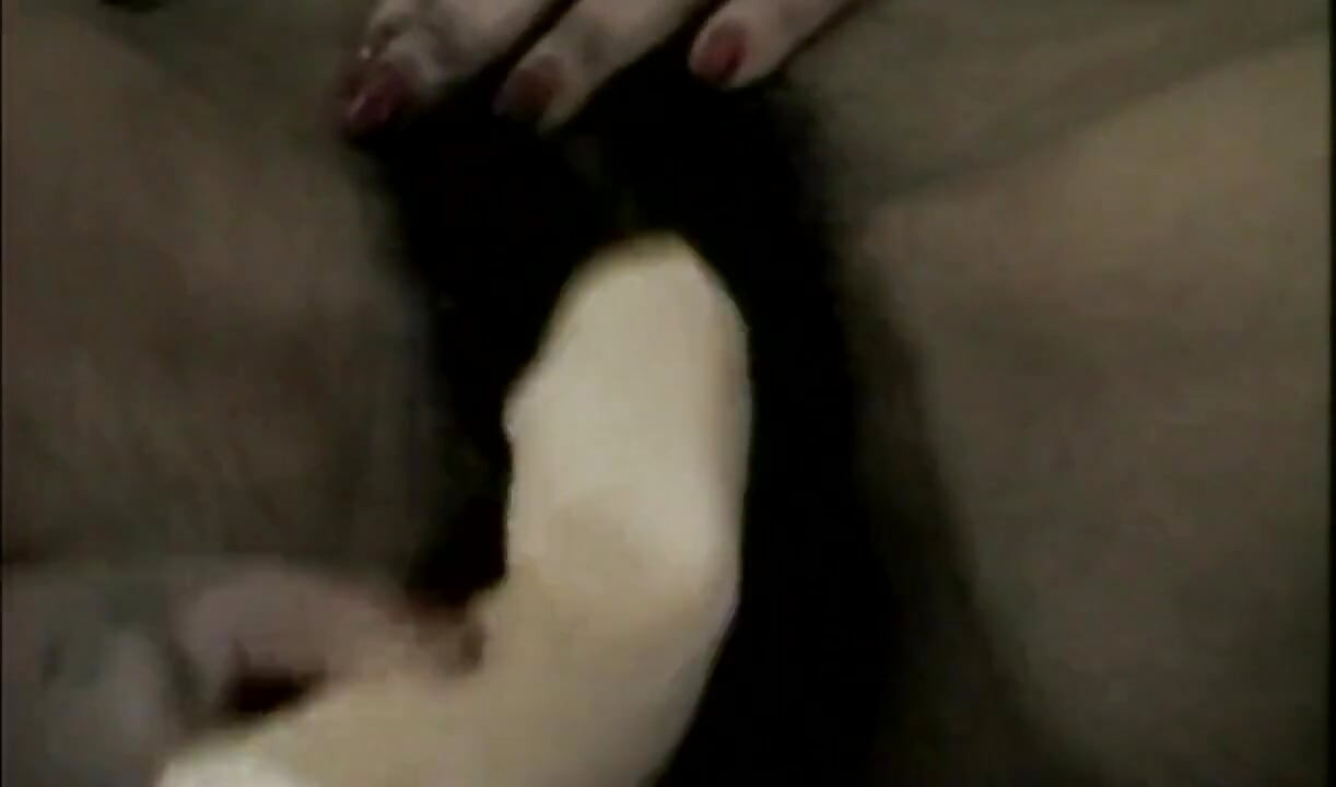Horny Mature Babe Stuffs Hairy Pussy with Throbbing Banana