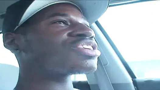 Memek sempit tante girang rambut merah muda yang menggemaskan lagi ngentot lebar-lebar sampai dicrot di dalam