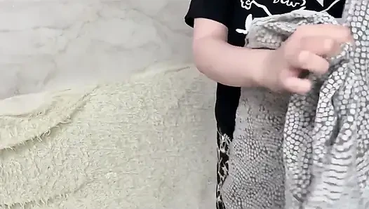 Gerçek bir müşteri gerçek bir depilasyon ustasına geldi