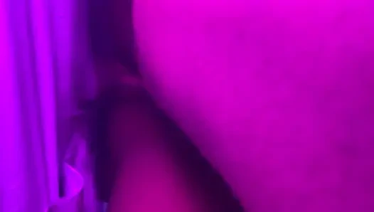 Memek sempit gadis semok kulit hitam ini dientot habis-habisan sama kontol besar pria kulit hitam - close up