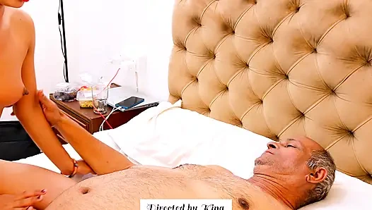 Падчерицу застукали за сексом с ее старшим отчимом, видео становится вирусным (хинди аудио)