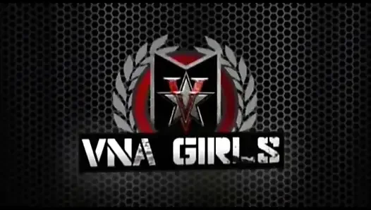 Penny Pax и тетушка Kendra James развлекаются с Hitachi!
