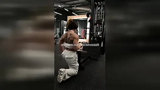 TIKTOK ACCIDENT  18YO LEAKS CREAMY PUSSY DURING LIVESTREAM