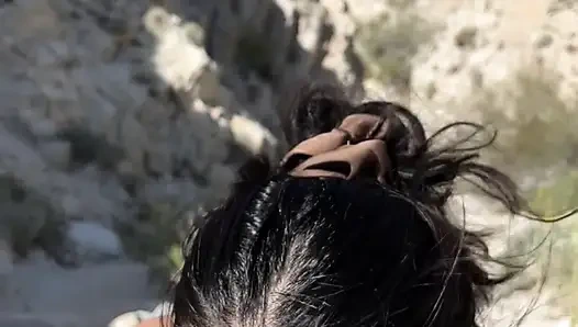 Минет на улице во время похода в пустыне - любительское Wmaf - сперма в рот публичное глотание минета