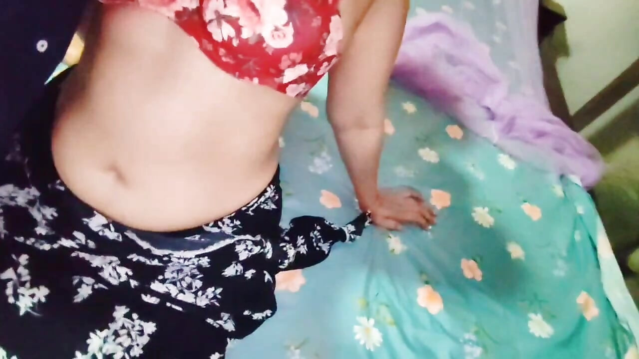 (Suara sinhal Srilanka) guru seksi bicara kotor dan meniduri pemuda staf..