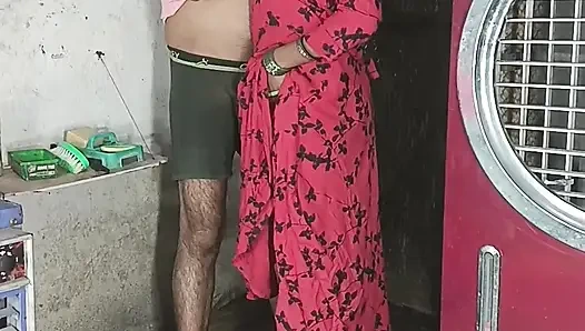 Трах киски задницей, член, сосание киски, сосание груди, сосание молока из груди и сидение на члене раком и лежа прямо на хинди аудио