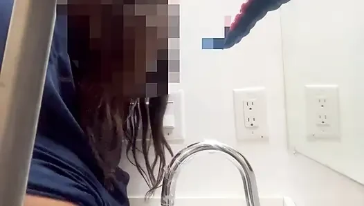 Perlahan-lahan aku dientot sama alien!