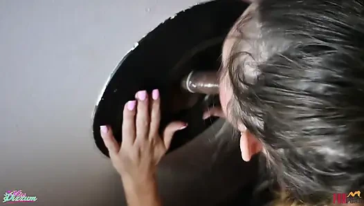 Kompilasi istri di glory hole