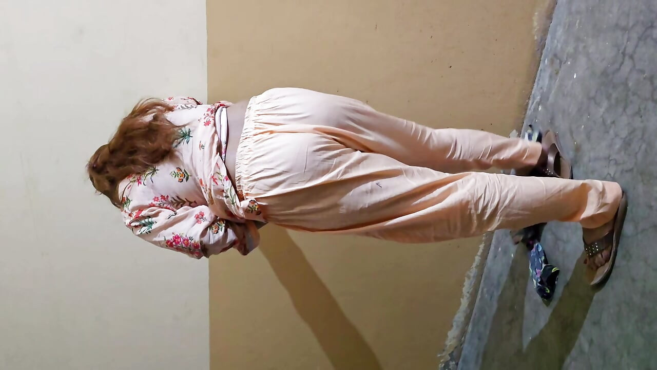 Pakistani Horny House Maid