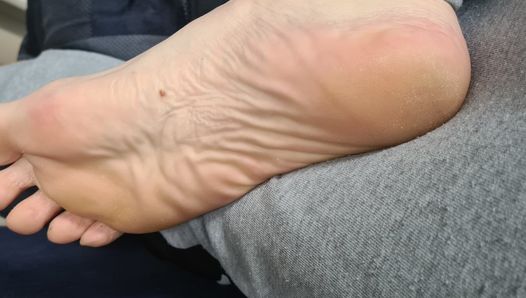 Anbetung und Sperma auf meine Füße