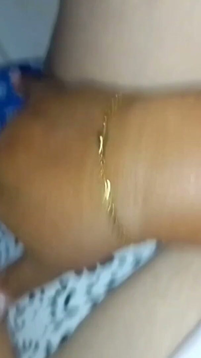 Slutty üvey emme horoz süre ben parmak ona | Klip 1
