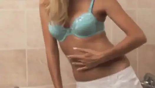 Lea соло