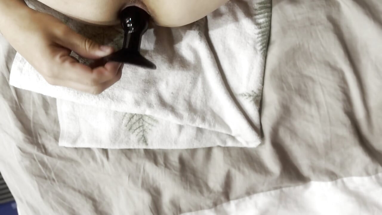 More Dildo Fun While I'm Bored & Horny
