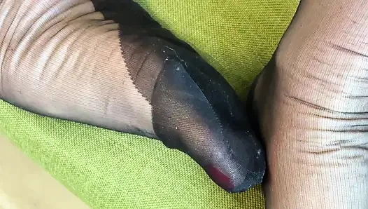 Mrs Mature Feet in an amazing sexy dress and shaved pussy 460