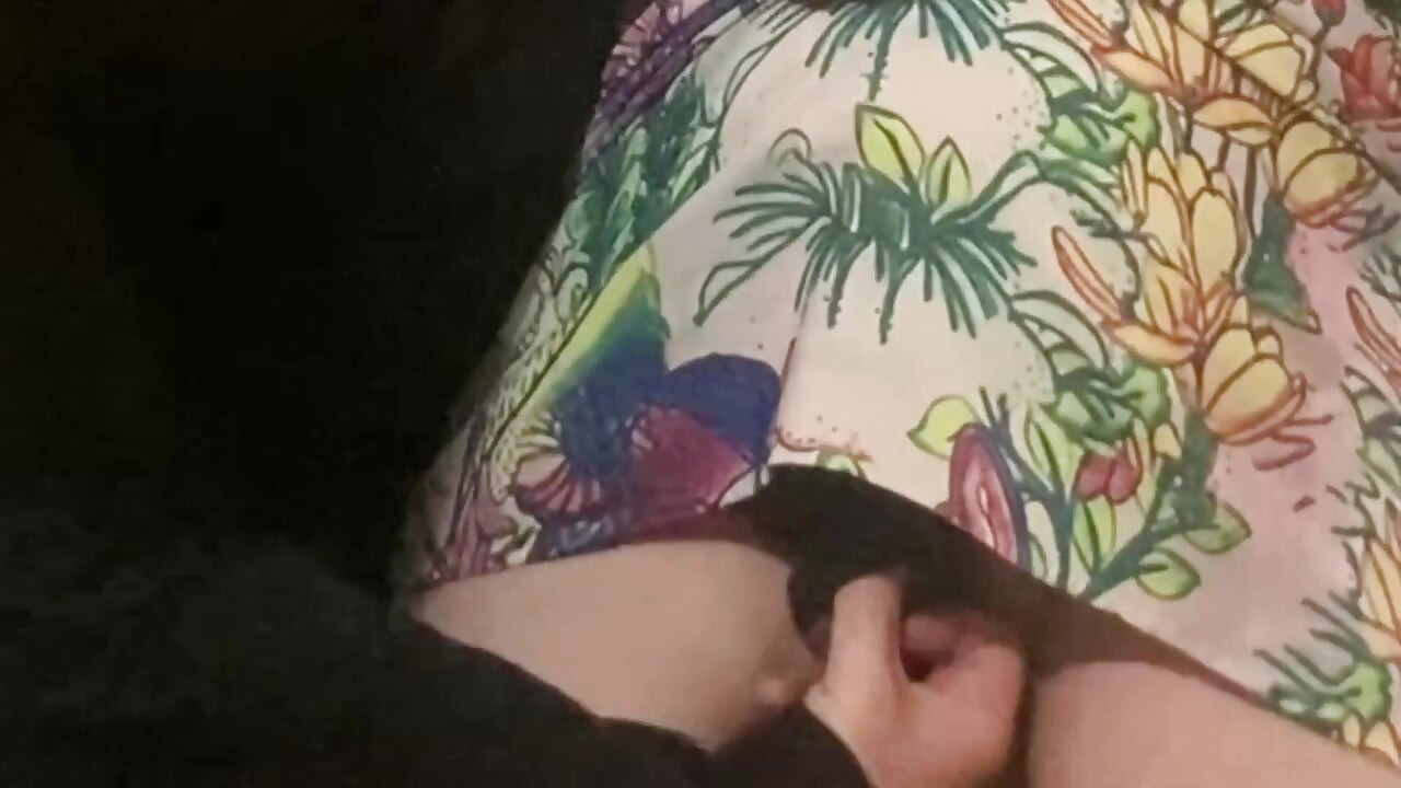 Omg!!! Strange Perv Man Fingering Hot Babe Pussy in Public