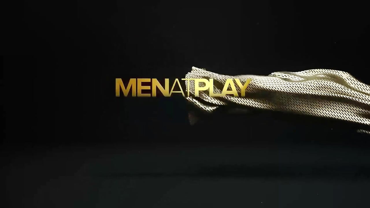 MENATPLAY - Latin in suit Hector de Silva anal fucks colleague