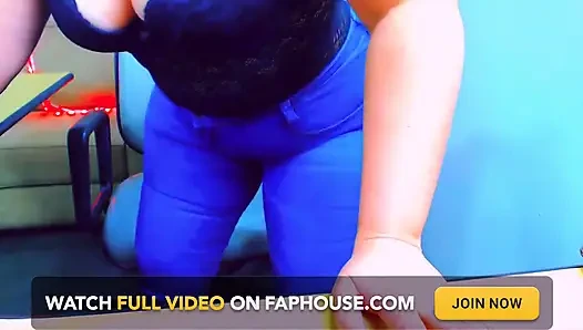 Hot Girl with a Big Ass Showing Everything - Come Record with Her