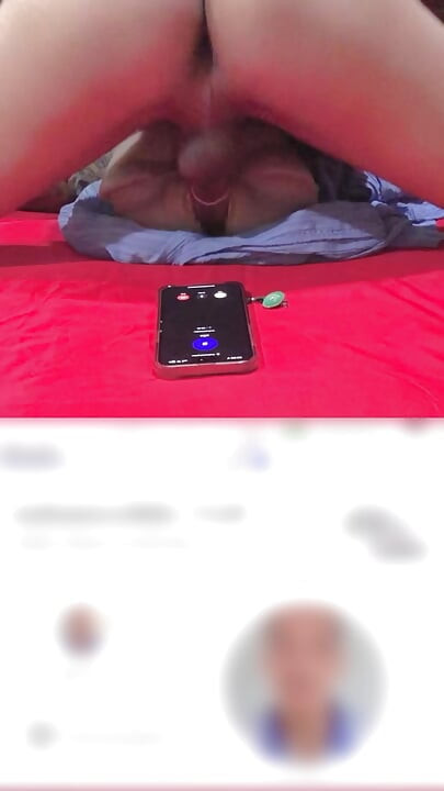 Tuk Ta ile seks yaparken bile biri aradı.