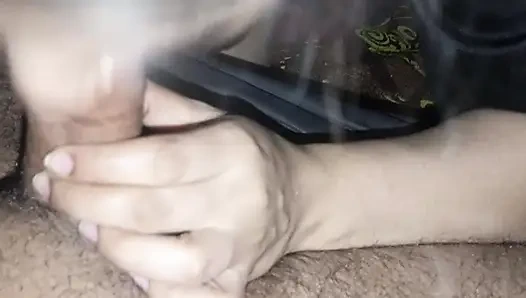 Sana si cewek hamil 8 bulan nyepong kontol pakai lingerie dan bra merah muda bagian 2