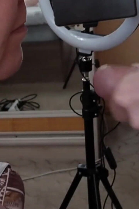 लंड चुसाई के बाद वीर्य से भरे स्तन