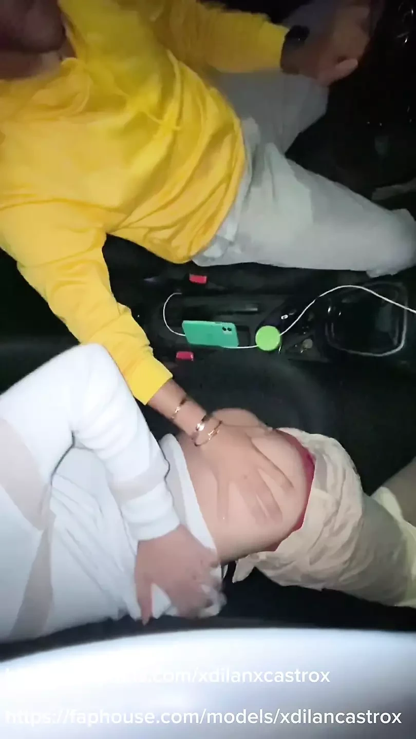 Cruising Married Straight Uber Driver Fucks Me Bareback Until He Cums Inside My Ass in His Car