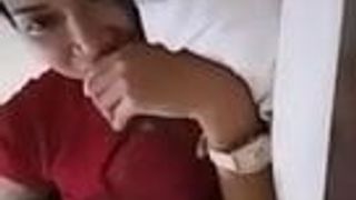 Ragazza sexy con il fidanzato a letto.mp4